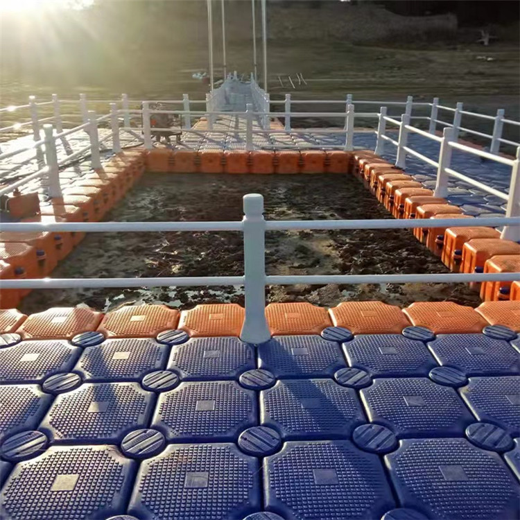 水庫(kù)浮動(dòng)碼頭景區(qū)游樂(lè)設(shè)施浮筒 水上浮臺(tái)水上船舶游艇泊位碼頭浮筒