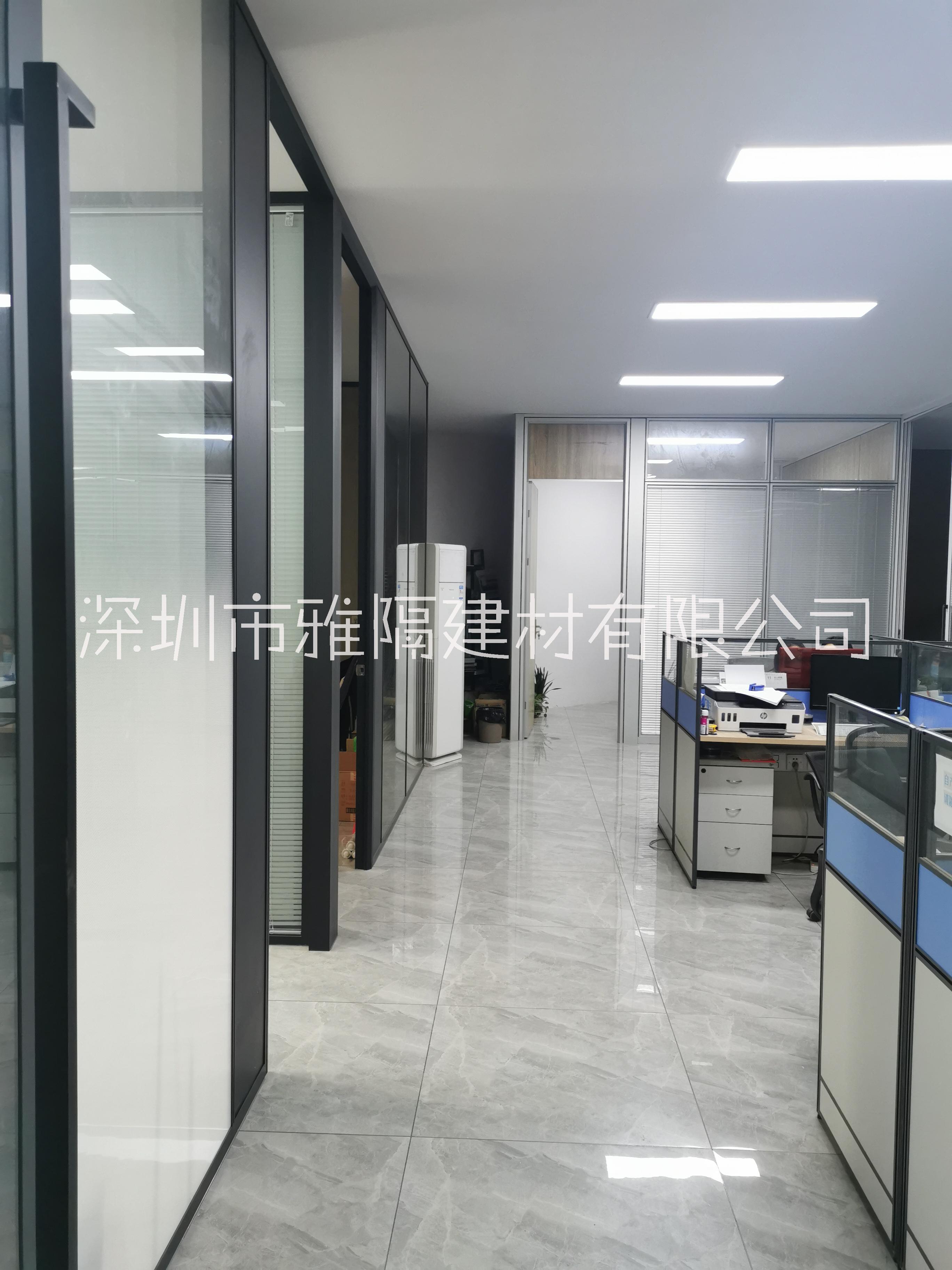 雅隔隔墻-磨砂玻璃隔斷-辦公室玻璃隔斷-玻璃隔斷墻