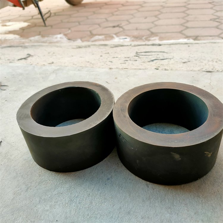 衡水先進(jìn)橡塑制品有限公司黑色橡膠減震墊