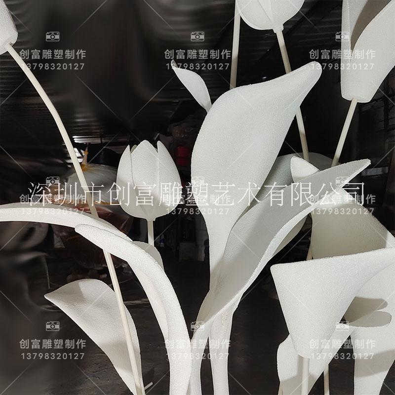 婚慶泡沫雕塑郁金香花朵展會擺件仿真馬蹄蓮泡沫材質(zhì)雕塑廣東雕塑廠家大型泡沫雕塑報價玻璃鋼雕塑工廠定制廠家