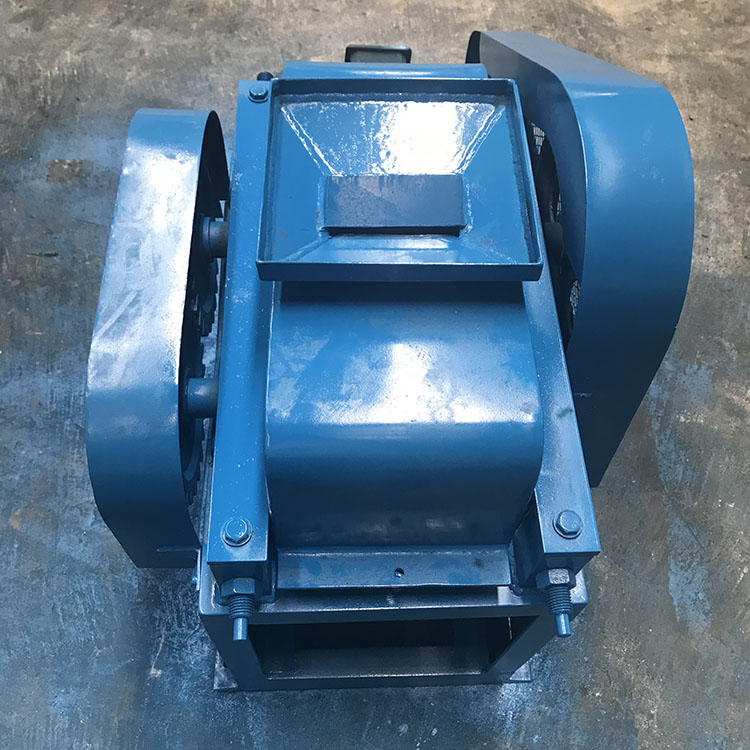 對輥破碎機擠壓式對輥破碎機全自動小型齒輥粉碎機械設(shè)備