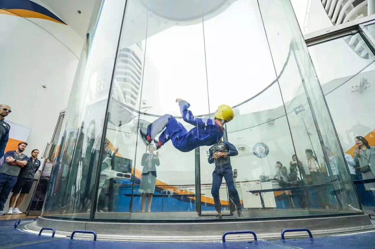 垂直風(fēng)洞 地面飛行體驗(yàn)設(shè)備 網(wǎng)紅風(fēng)洞