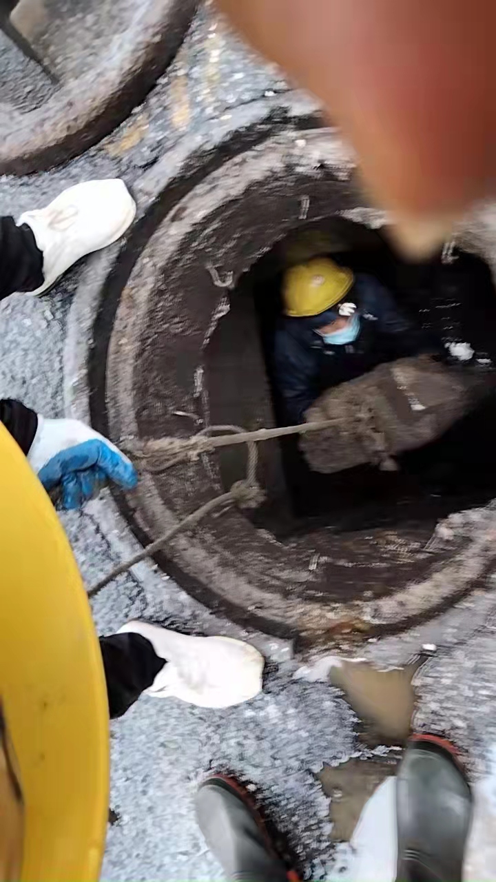 柳州市政管道清淤工程價格、廣西柳州市政管道清淤公司哪家好、柳州市政管道清淤施工【邕發(fā)湘清潔】