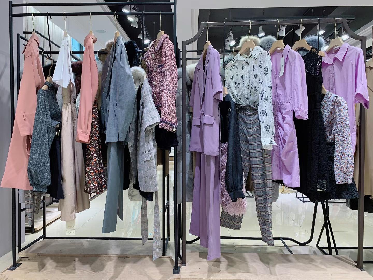 【MOFAN摩凡】2022夏裝專柜撤柜品牌女裝折扣店進(jìn)貨批發(fā)價(jià)格 折扣直播一折拿貨