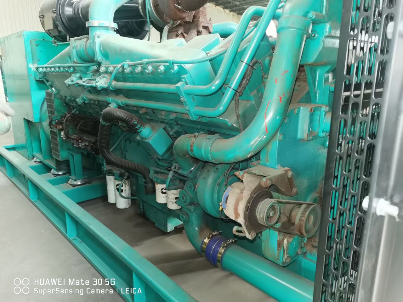 轉(zhuǎn)讓二手 康明斯1120kw發(fā)電機(jī)組