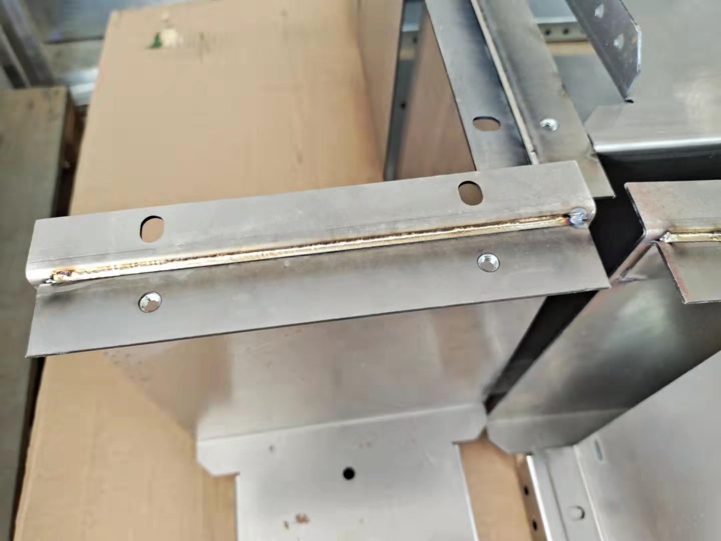 激光焊接加工工廠，鋁材激光焊接加工,不銹鋼激光焊接加工定制