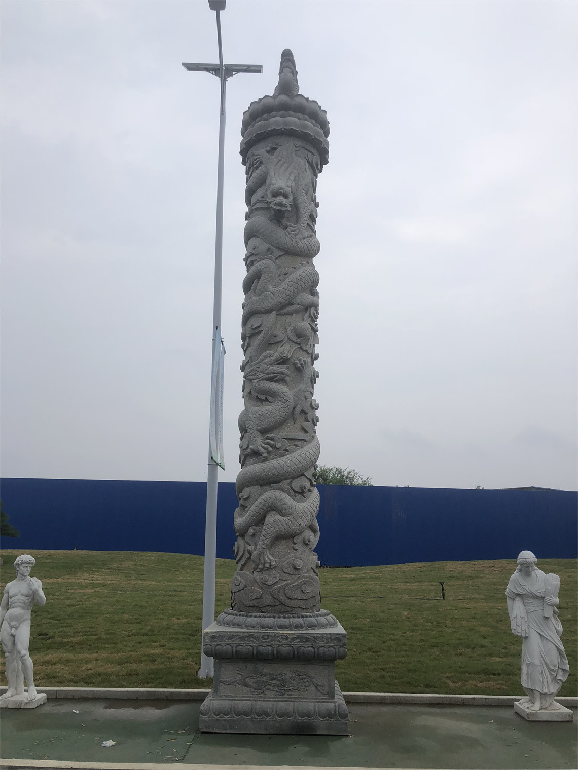 石雕盤龍柱批發(fā)  石雕盤龍柱價(jià)格