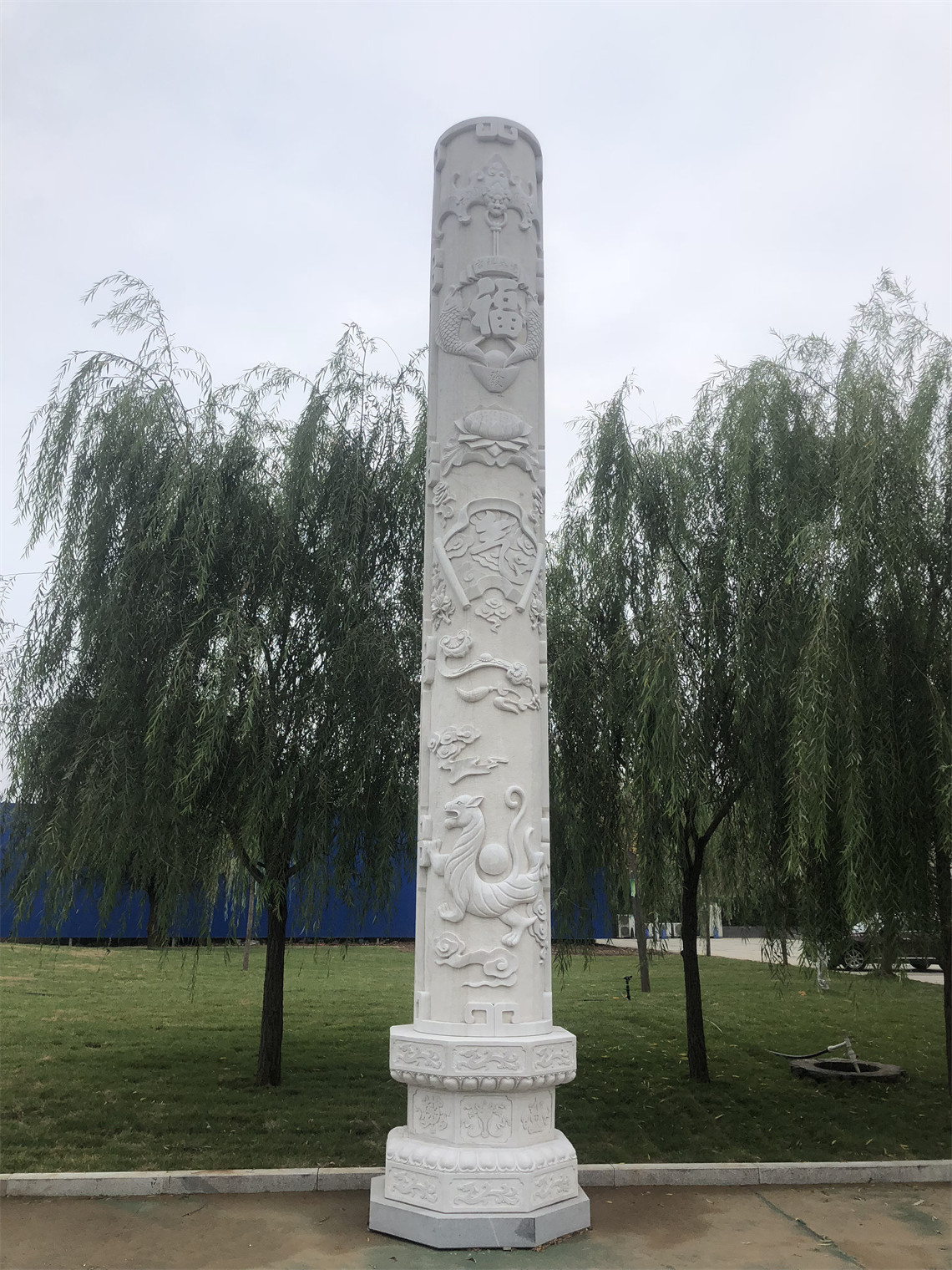 廠家供應石雕盤龍柱