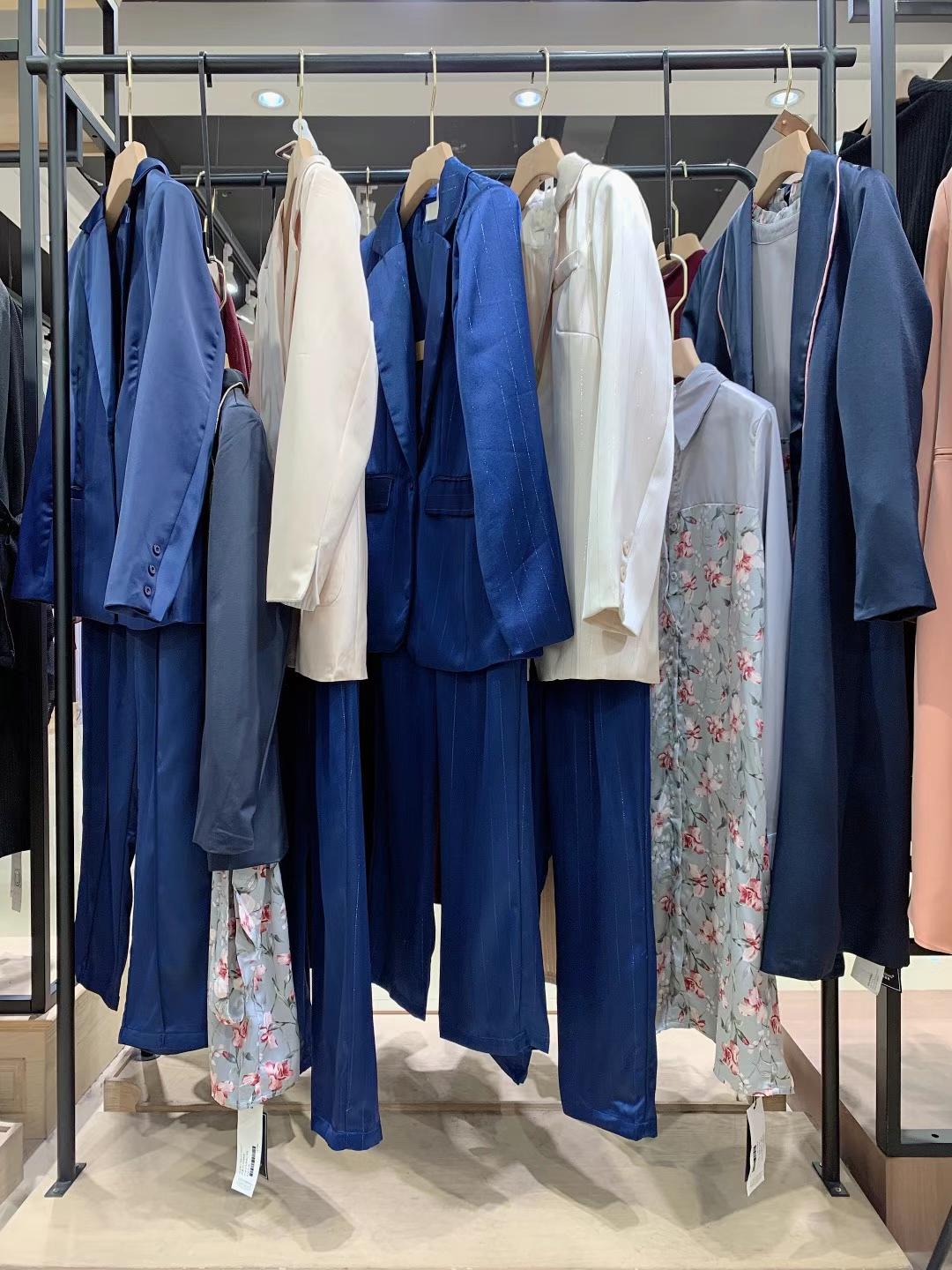 【珂萊迪奧】22春高 端輕奢品牌品牌折扣女裝尾貨三標(biāo)齊全打包走份批發(fā)