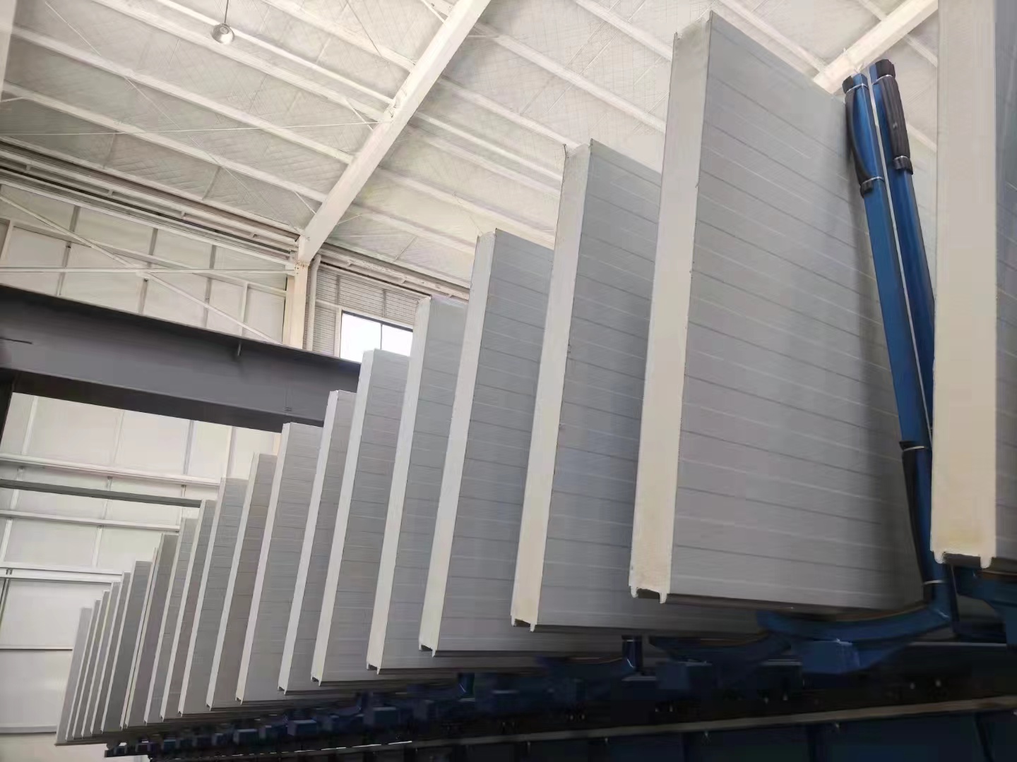 鄭州巖棉夾芯板 鄭州巖棉夾芯板生產(chǎn)廠家