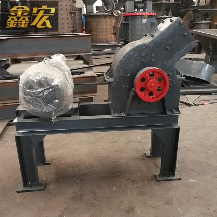 反*式破碎機(jī)供應(yīng)商 建筑水泥破碎機(jī)供應(yīng)商 鑫宏破碎機(jī)