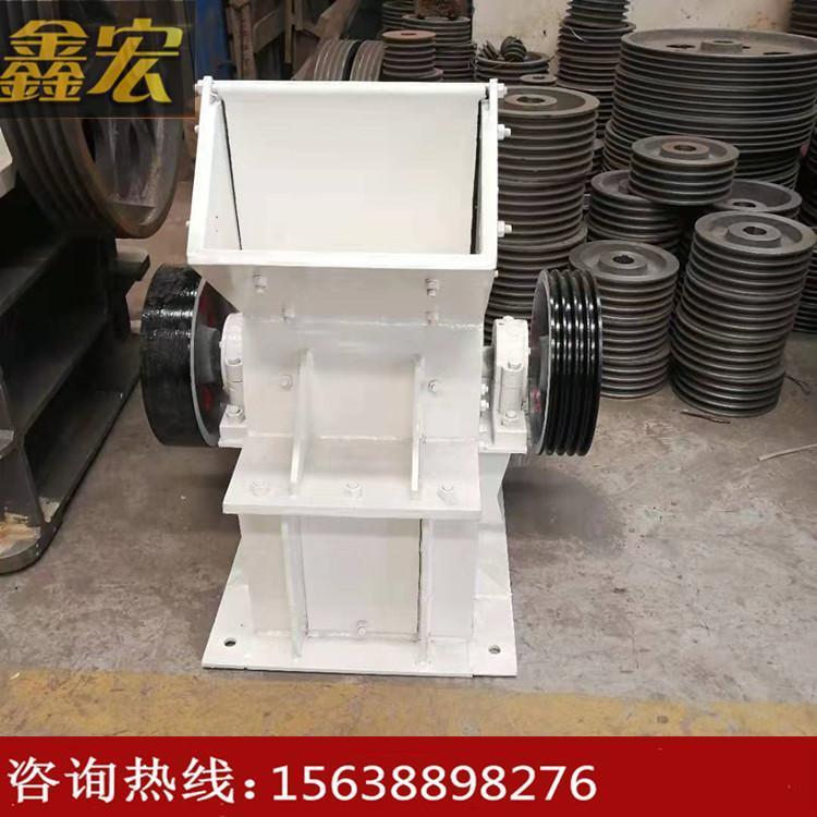 鑫宏地磚錘式破碎機(jī)石頭碎石機(jī)小型錘式制沙機(jī)加氣塊粉碎破碎機(jī)
