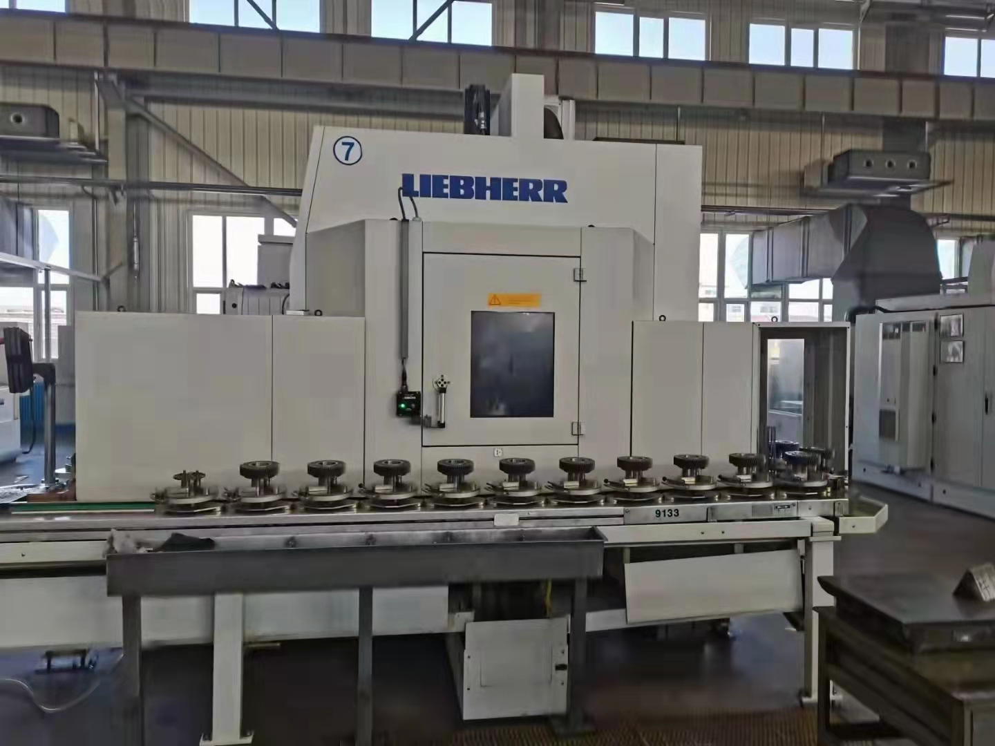 出售數(shù)控蝸桿砂輪成型二手磨齒機(jī)德國(guó)利磨齒機(jī)