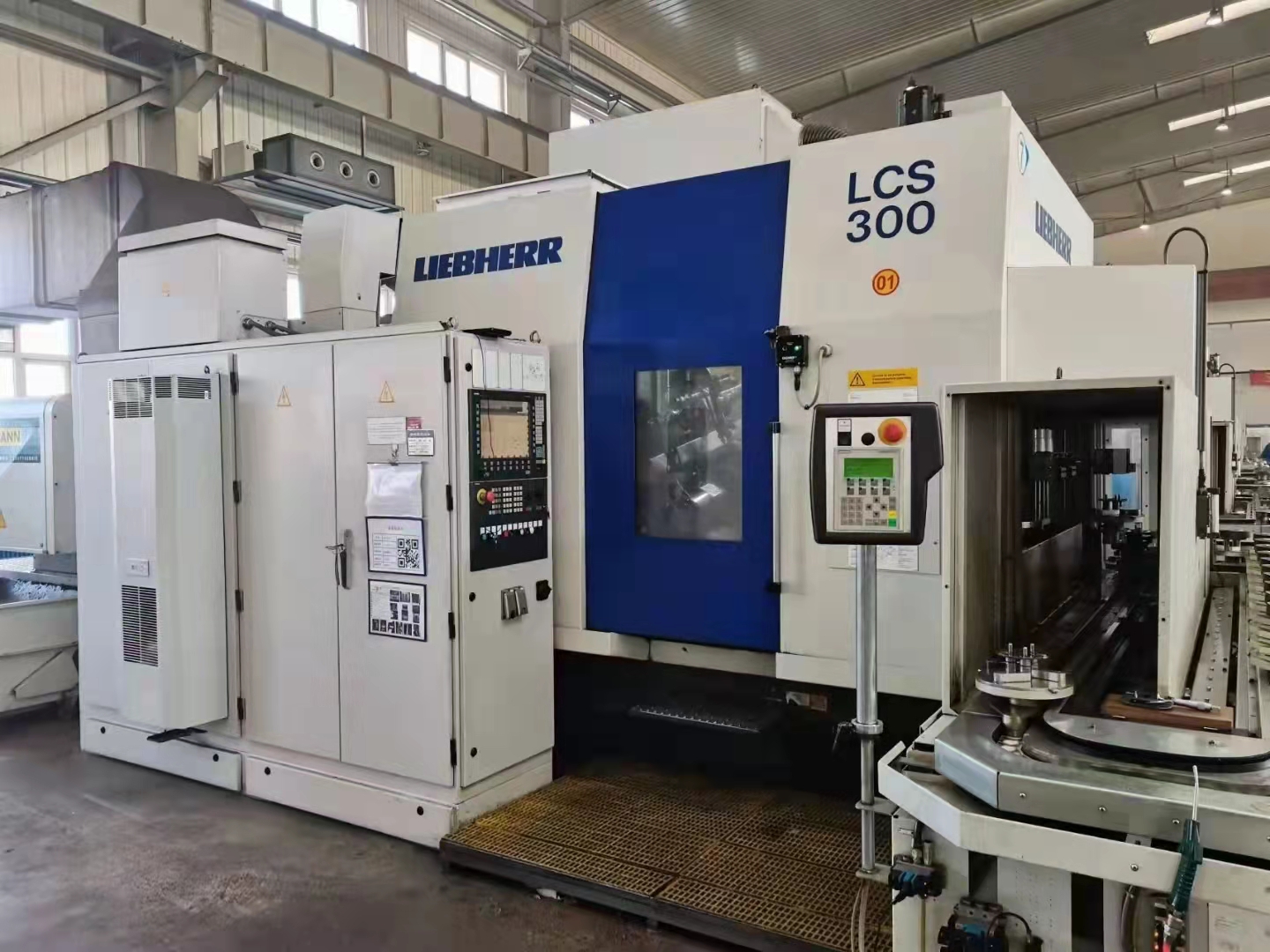 出售數(shù)控蝸桿砂輪成型二手磨齒機(jī)德國(guó)利磨齒機(jī)