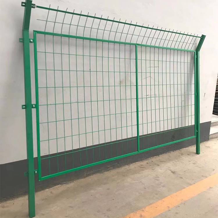 亞奇-框架護(hù)欄網(wǎng) 道路邊界隔離柵 景區(qū)圍欄網(wǎng)生產(chǎn)廠