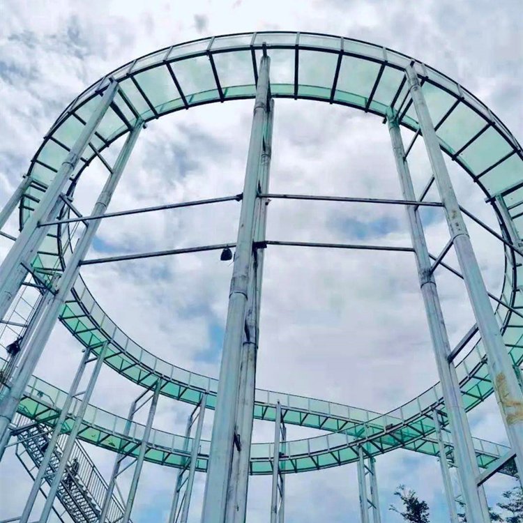 游樂設施玻璃水滑道大型游樂設備觀景設備玻璃滑道生產(chǎn)廠家