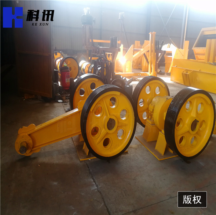 3號(hào)推拉篩機(jī)頭 11KW往復(fù)篩機(jī)頭 平面往復(fù)篩配件