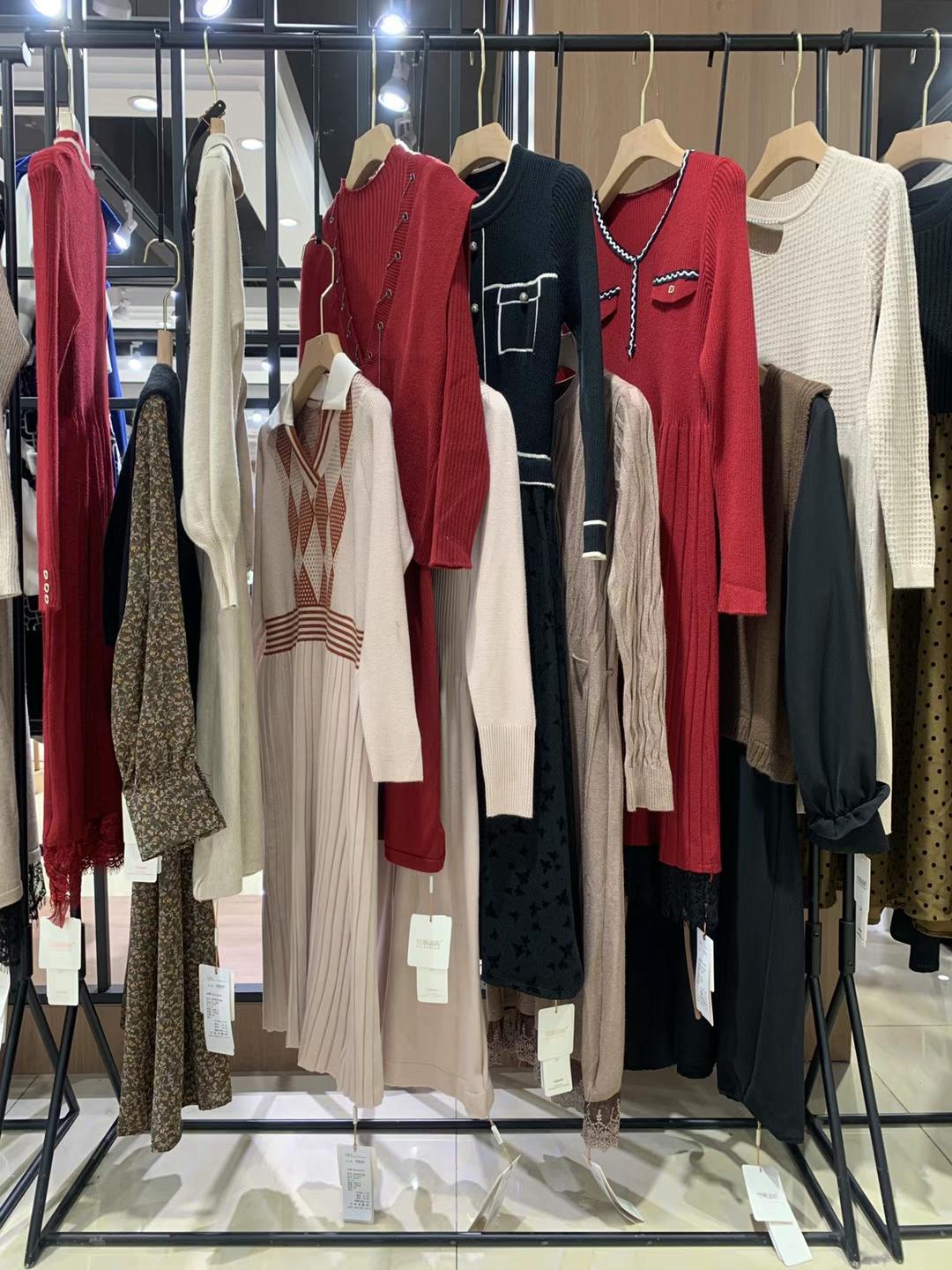 【愷撒迪納歐美連衣裙】21冬品牌折扣女裝 品牌毛衣女裝專柜正 品直播貨源
