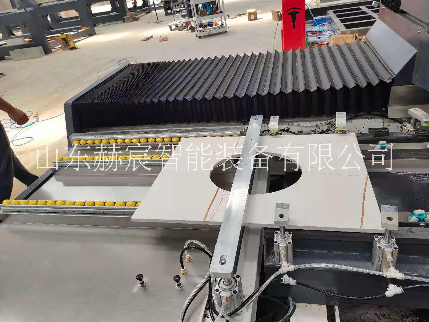 巖板數(shù)控開孔機(jī)