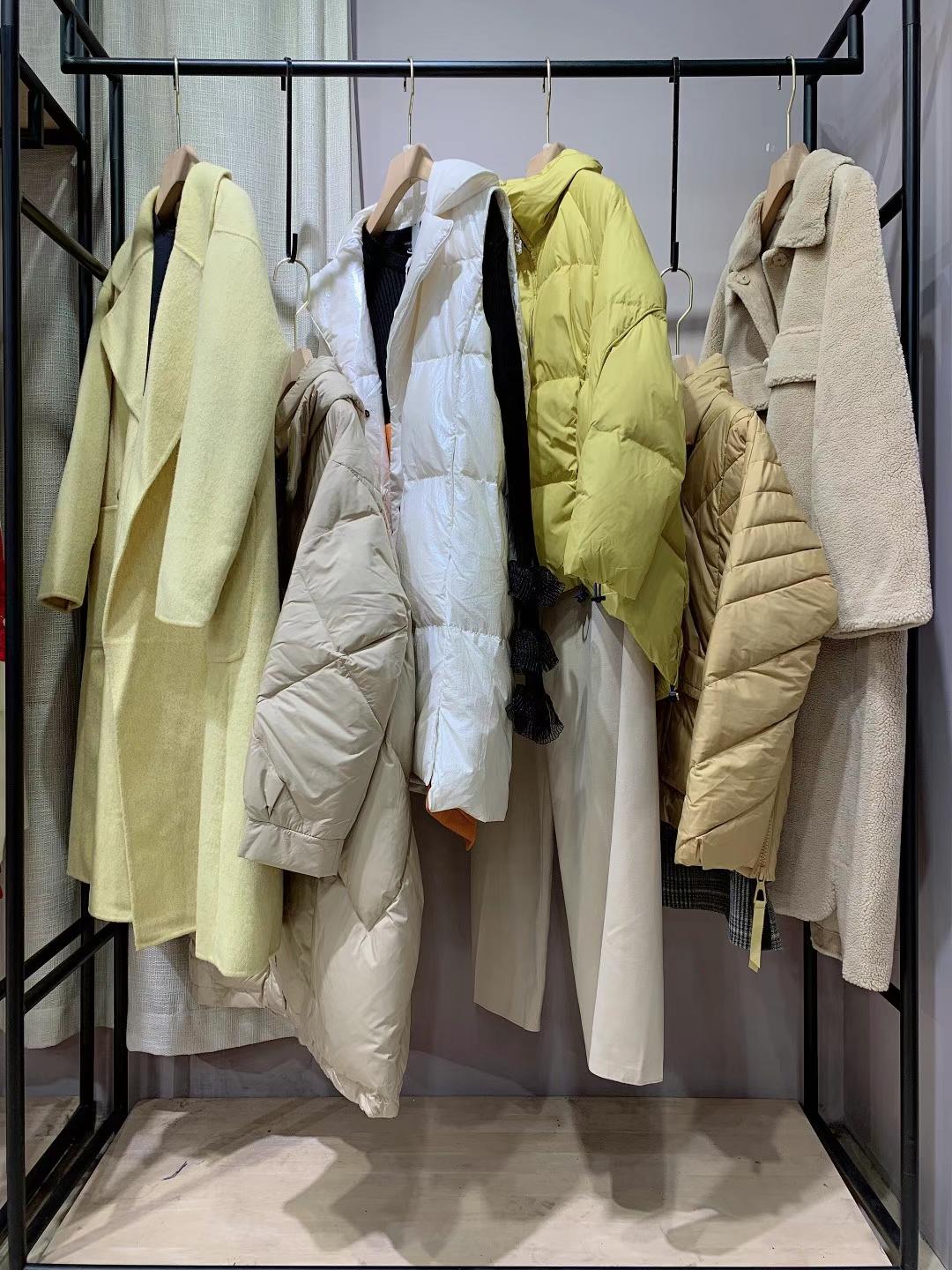 【婉甸WANDIAN】21冬上海一 線高 端品牌折扣女裝在哪里批發(fā) 廣州品牌折扣女裝進貨渠道