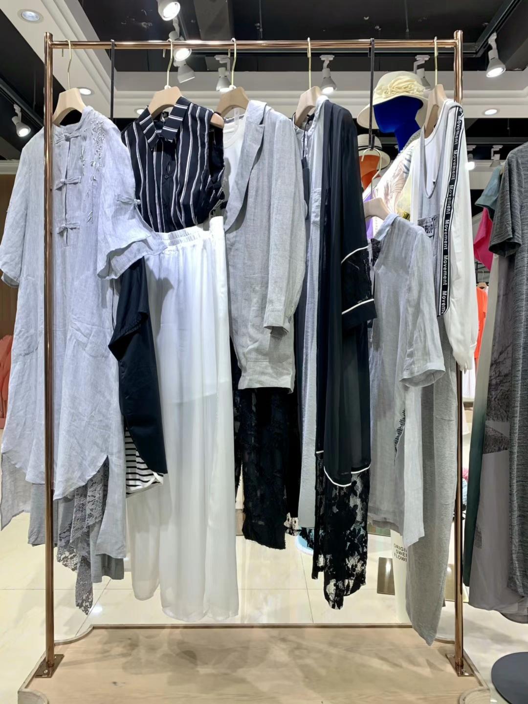 國內(nèi)大 牌女裝巴麗景&婭尼蒂凘2022春夏品牌折扣女裝工廠一手貨源
