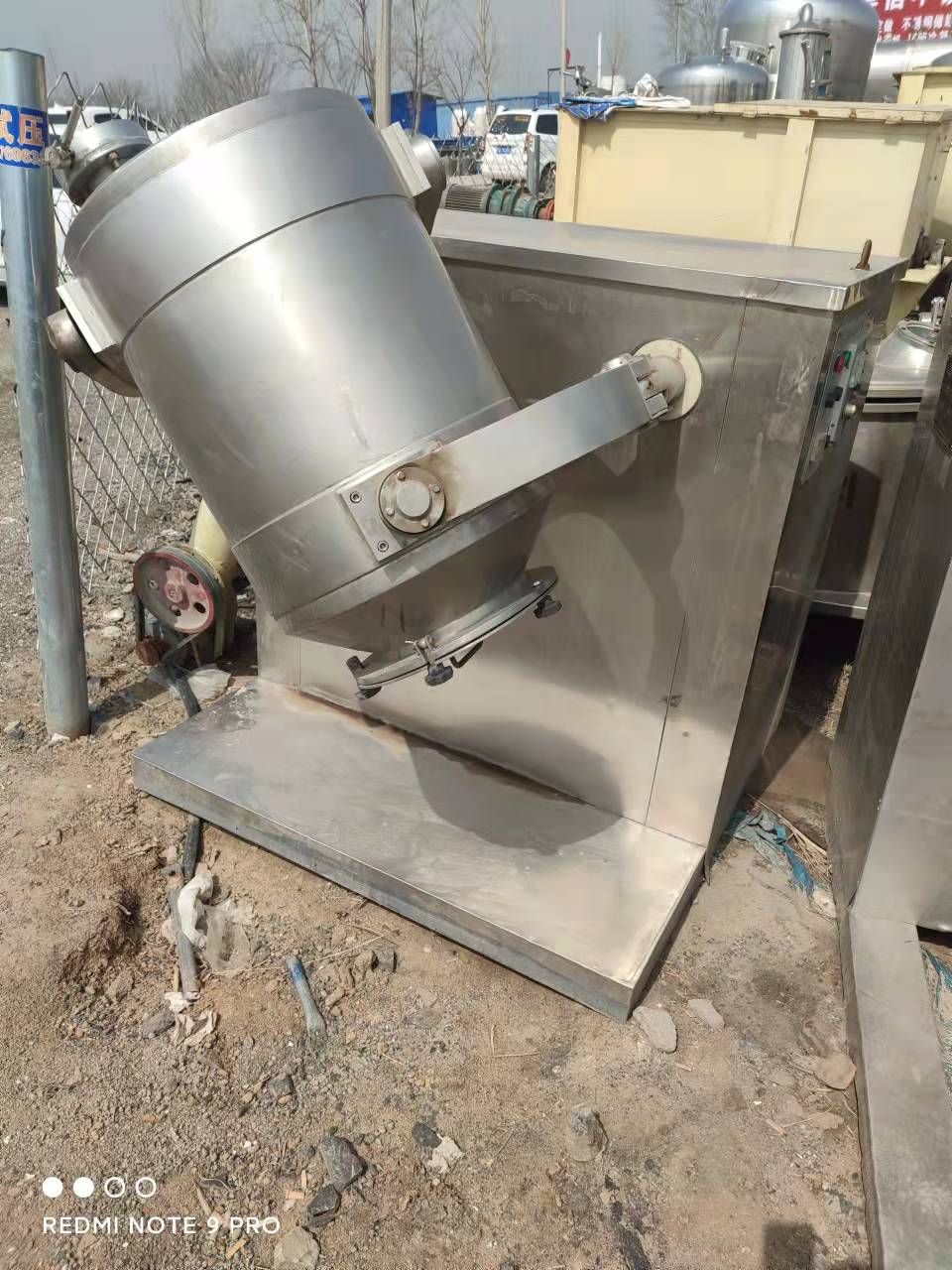 二手三維混合機(jī) 三維運(yùn)動(dòng)混合機(jī) 飼料顆?；旌蠙C(jī) 不銹鋼立式混合機(jī) 鵬達(dá)二手設(shè)備