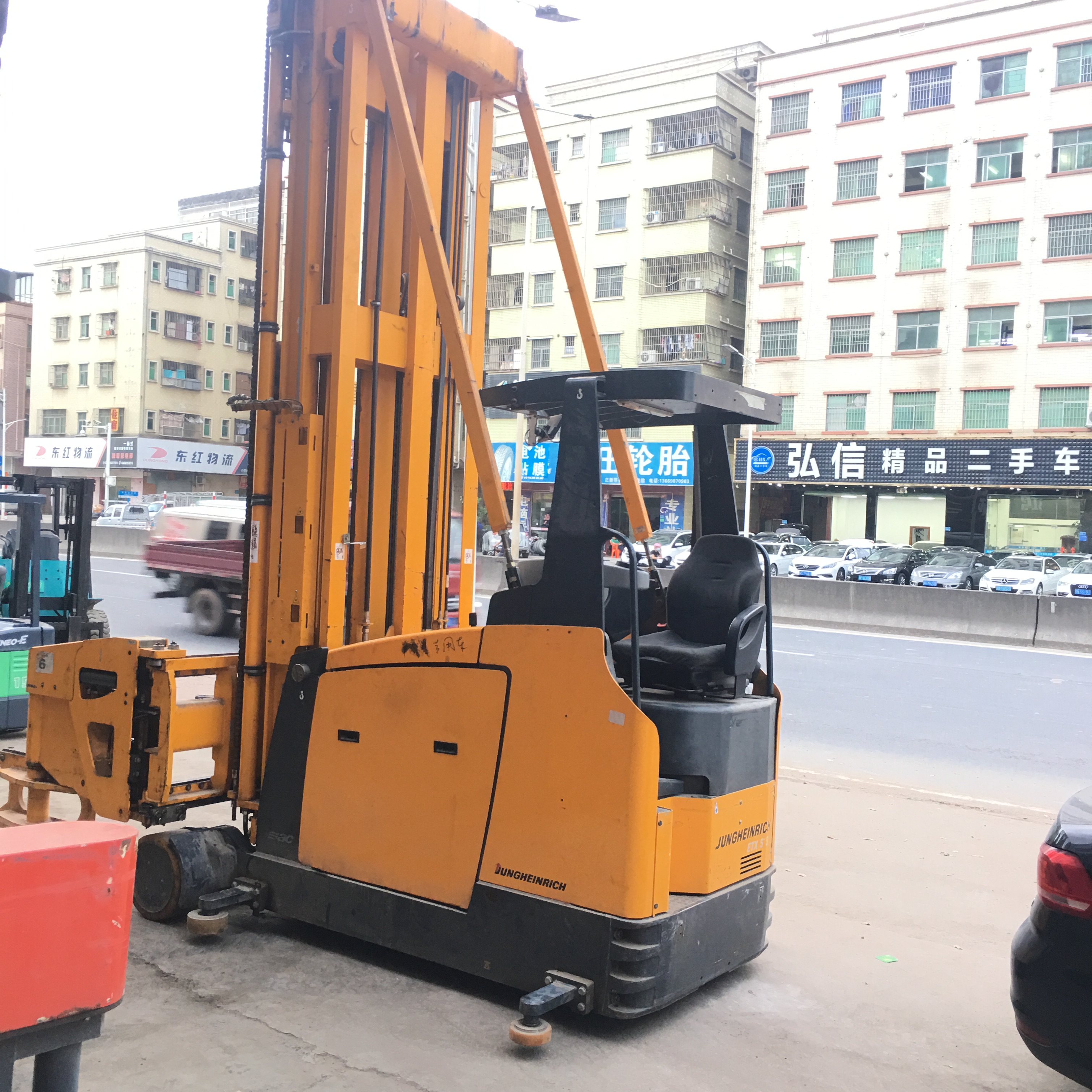 二手*力升高10米三向叉車