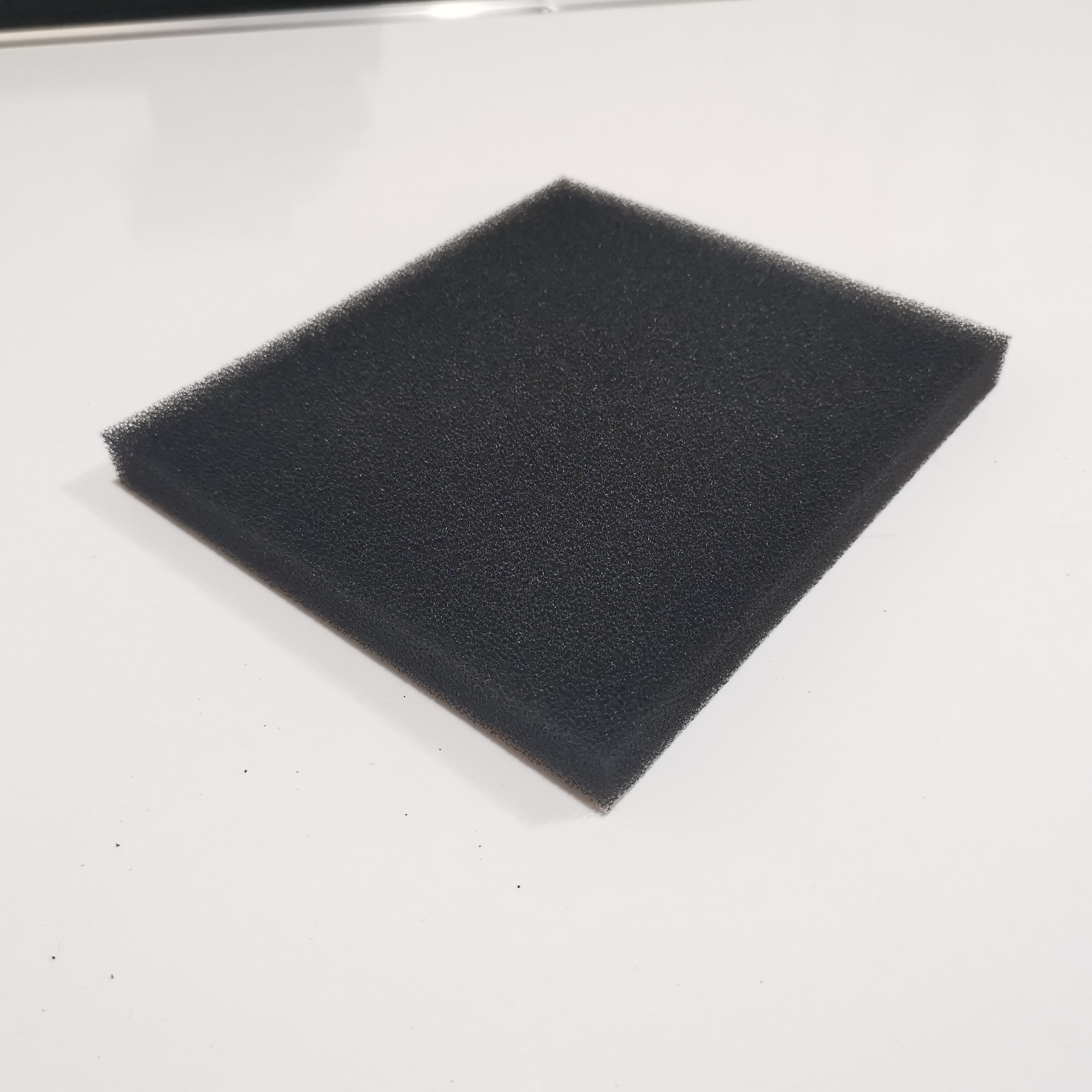 活性炭靜電網(wǎng)批發(fā)電話、生產(chǎn)商、多少錢(qián)、供貨商【東莞市樂(lè)信環(huán)?？萍加邢薰尽?  title=