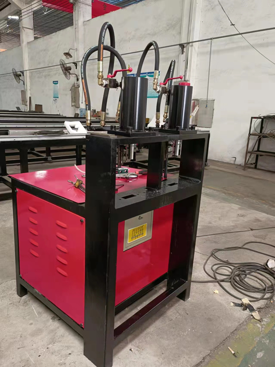 供應45噸三缸液壓沖孔機佛山好的沖孔設備廠家