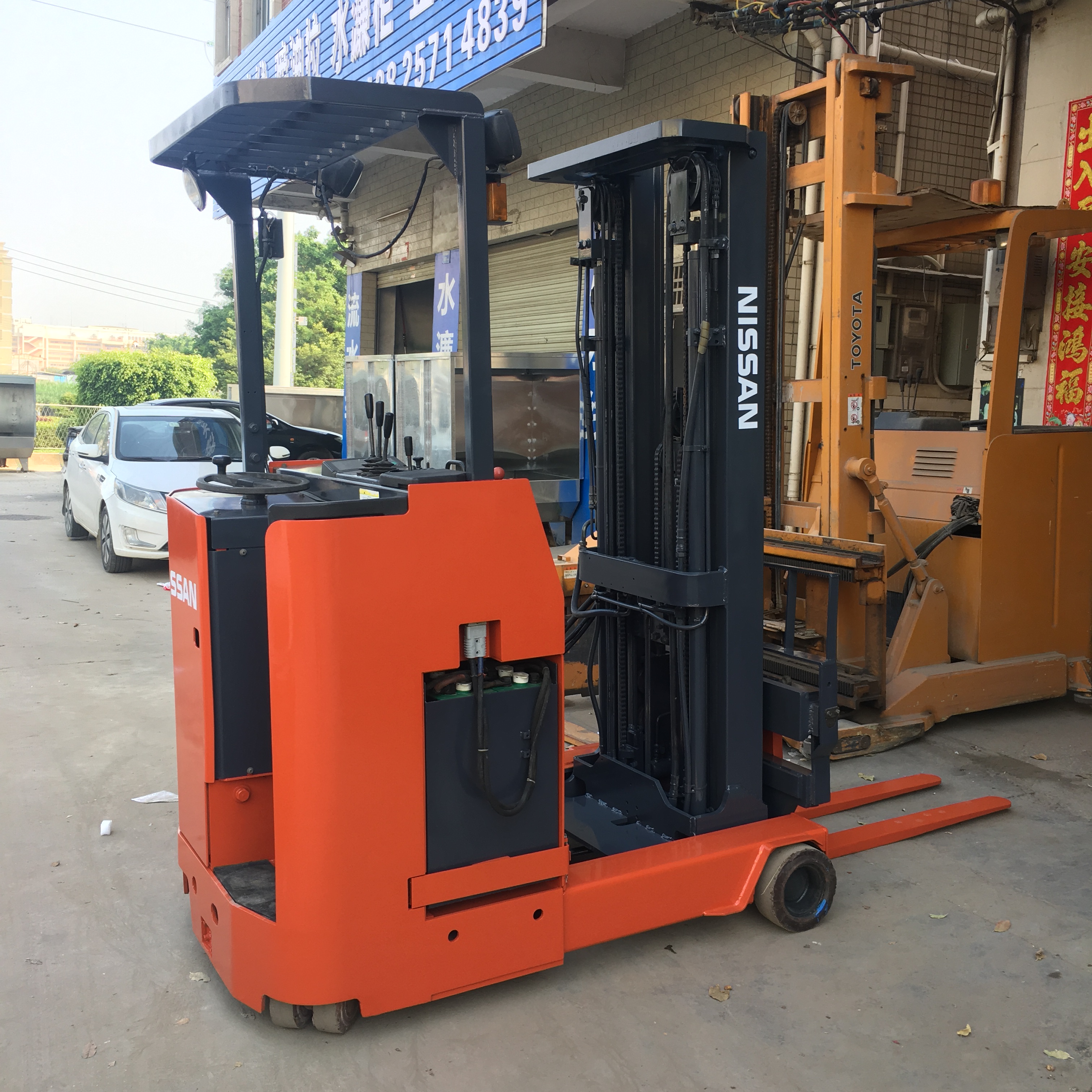 三節(jié)門架升高5150mm 5米前移式叉車