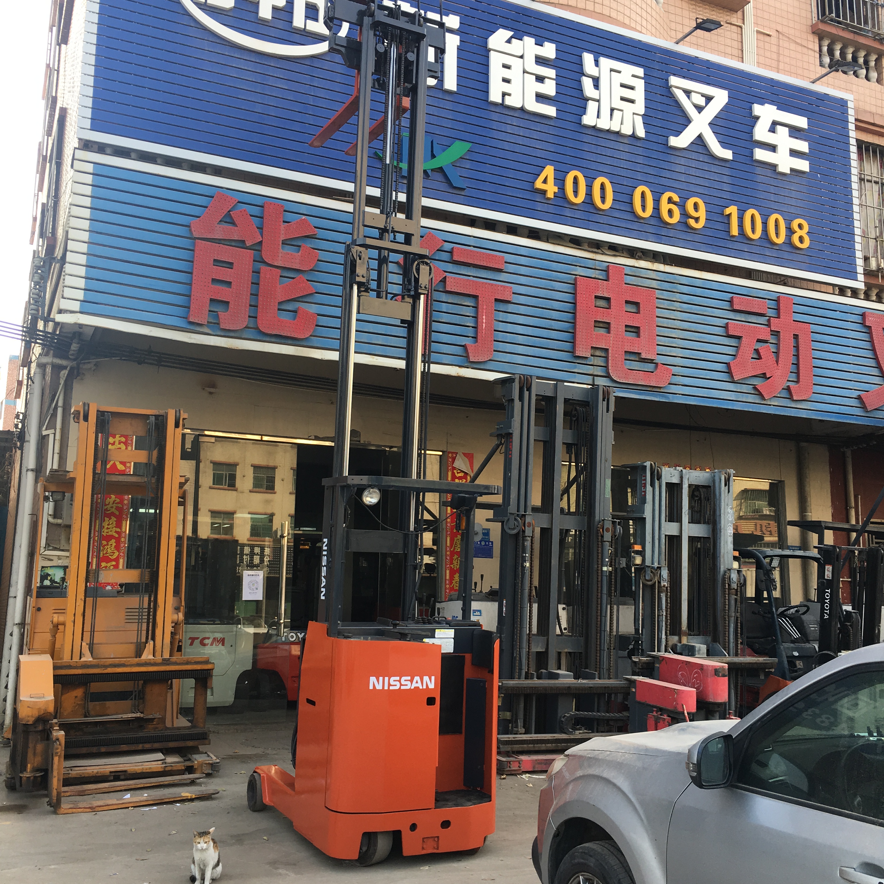 三節(jié)門架升高5150mm日產(chǎn)前移式叉車