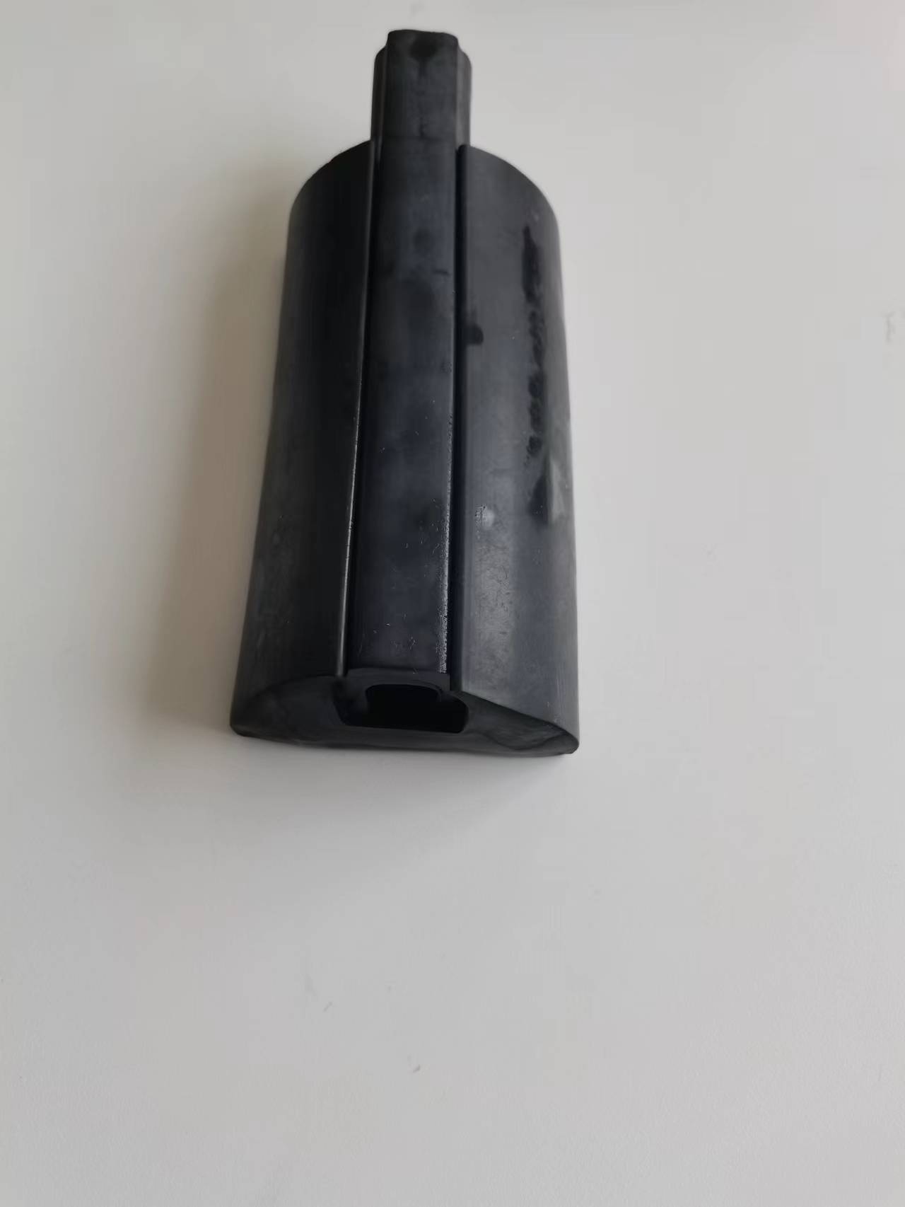 廣西桂林 護(hù)舷條材質(zhì)
