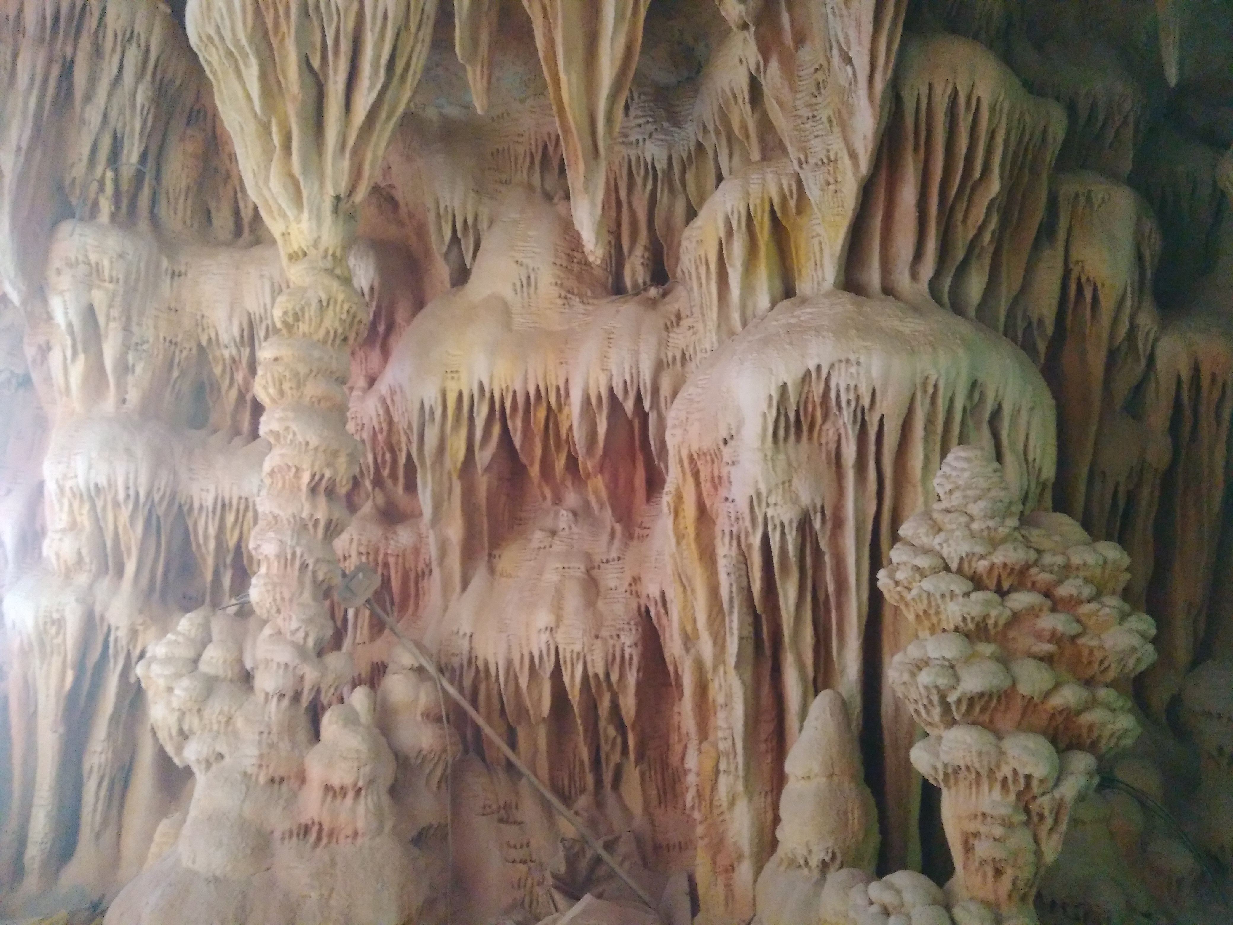 桂林沃德園林水泥溶洞鐘乳石制作塑石假山制作