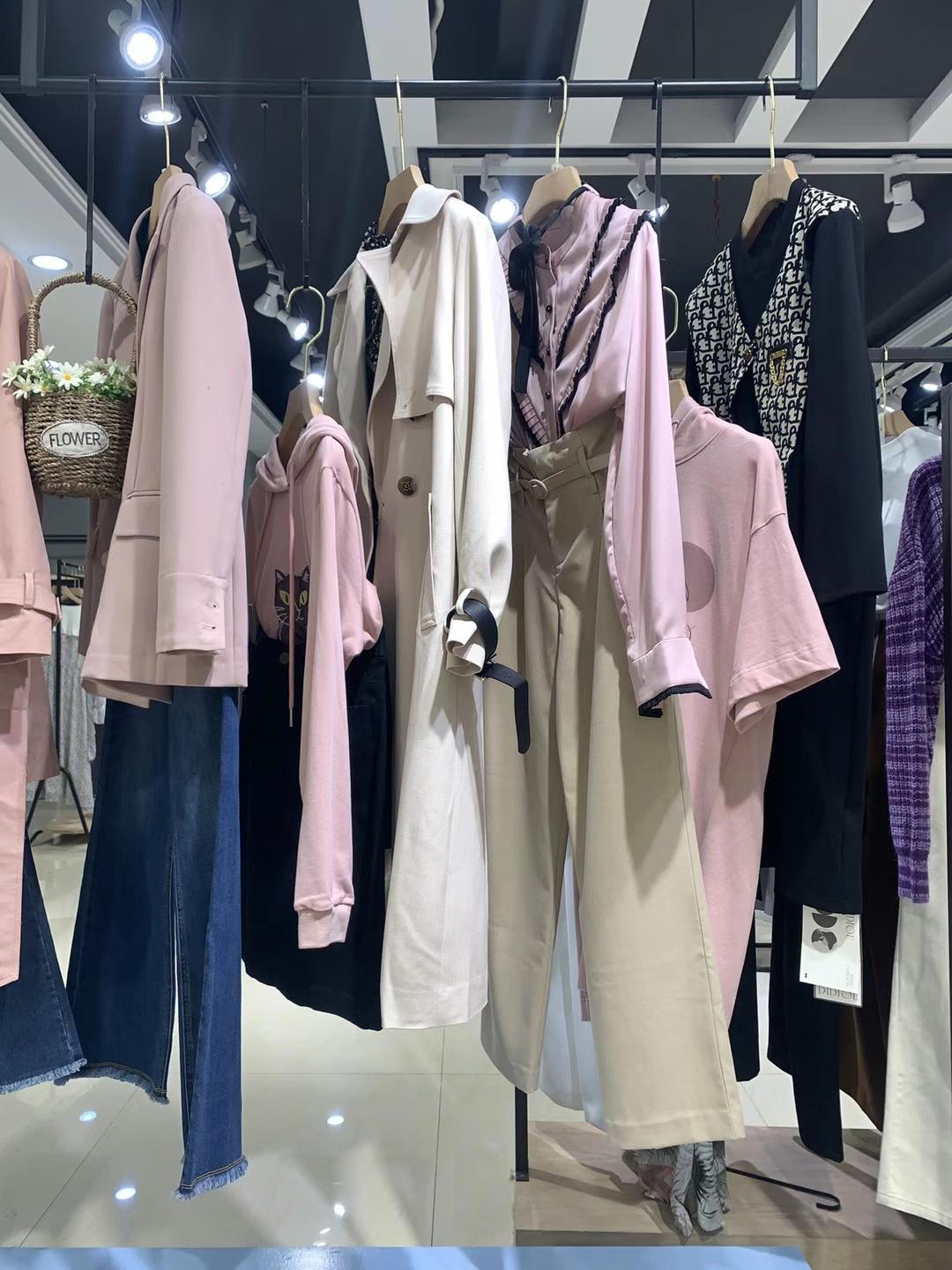 迪笛歐22夏一 線品牌撤柜服飾進貨走份批發(fā)渠道 品牌女裝貨源批發(fā)