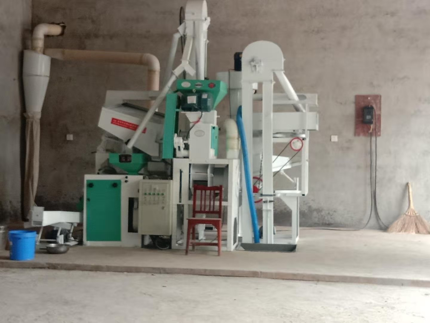 【行情】碾米機(jī)價(jià)格_多少錢(qián)_報(bào)價(jià)_廠家_生產(chǎn)供應(yīng)【廣漢市洪蜀科技有限公司】