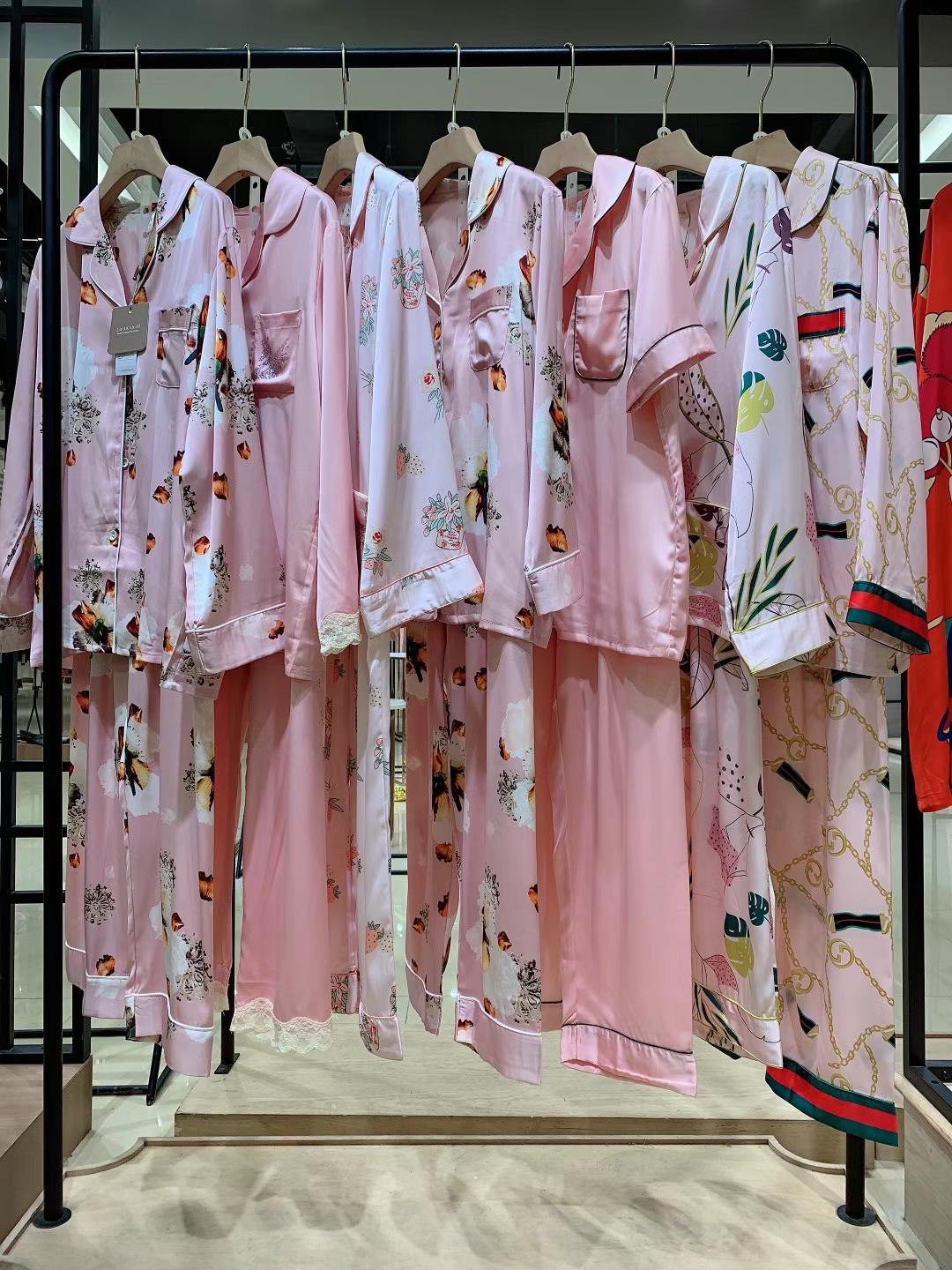 羅佧家秀居服22春裝品牌女裝廣州一手貨源走份批發(fā) 撤柜雜款尾貨淘貨源走份