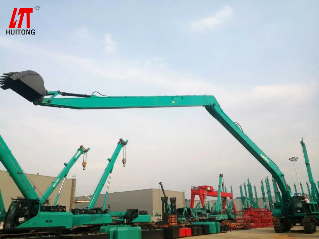 柳工挖掘機(jī)18米加長(zhǎng)臂定制