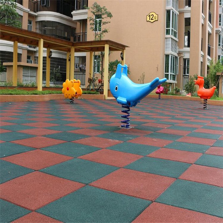 學校幼兒園戶外安全橡膠地墊 小區(qū)室外運動跑道塑膠地板廠家