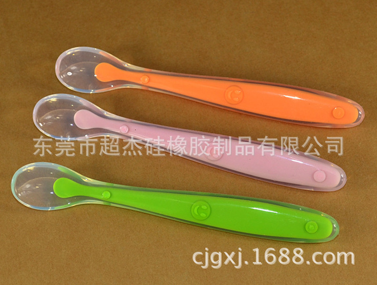 廠家生產(chǎn)硅膠勺子 嬰兒硅膠特用湯匙 周全柔軟湯勺 調(diào)羹 卡通勺