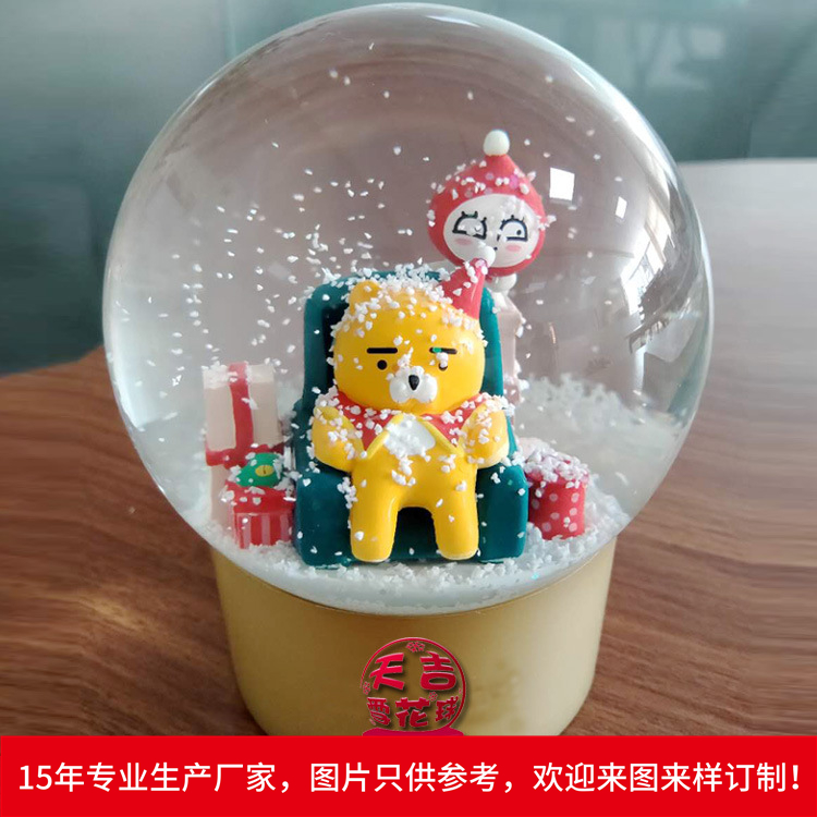 自動打雪花水晶球定制生產(chǎn)圣誕節(jié)雪人水晶球樹脂水球玻璃擺件創(chuàng)意禮品廠家