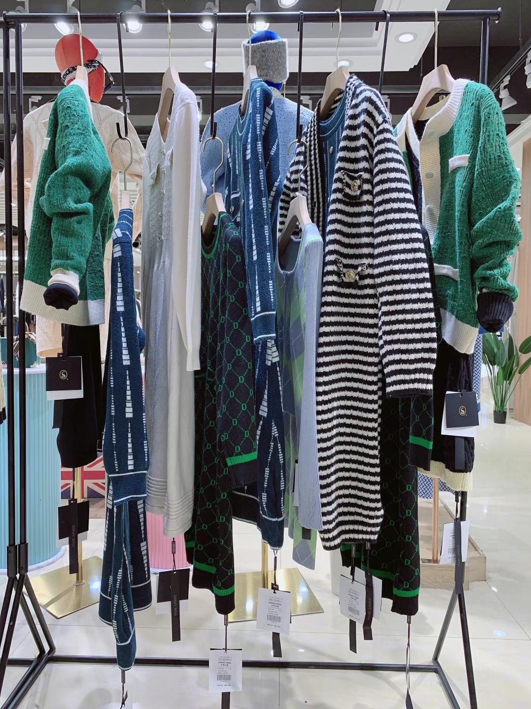 廣州女裝撤柜尾貨 吉米小姐套裝連衣裙2022春廣州一 線女裝折扣店直播貨源女裝批發(fā)進(jìn)貨拿貨