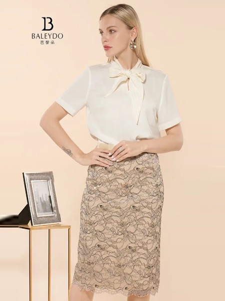 三標(biāo)齊全芭黎朵2022品牌折扣女裝尾貨一手貨源批發(fā)