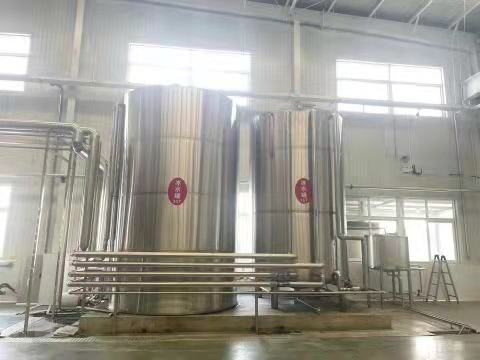 精釀啤酒設(shè)備小型啤酒設(shè)備 日產(chǎn)300升精釀啤酒設(shè)備