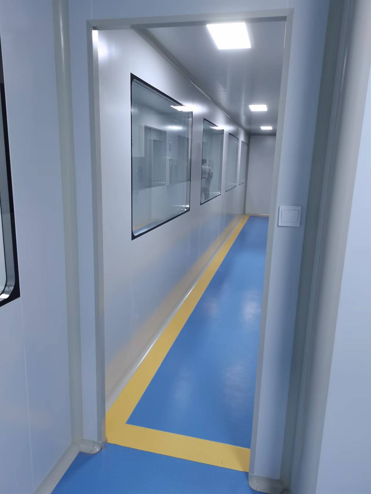 河南無菌室設(shè)計(jì)公司施工報(bào)價(jià)聯(lián)系電話 遠(yuǎn)見實(shí)驗(yàn)室設(shè)備