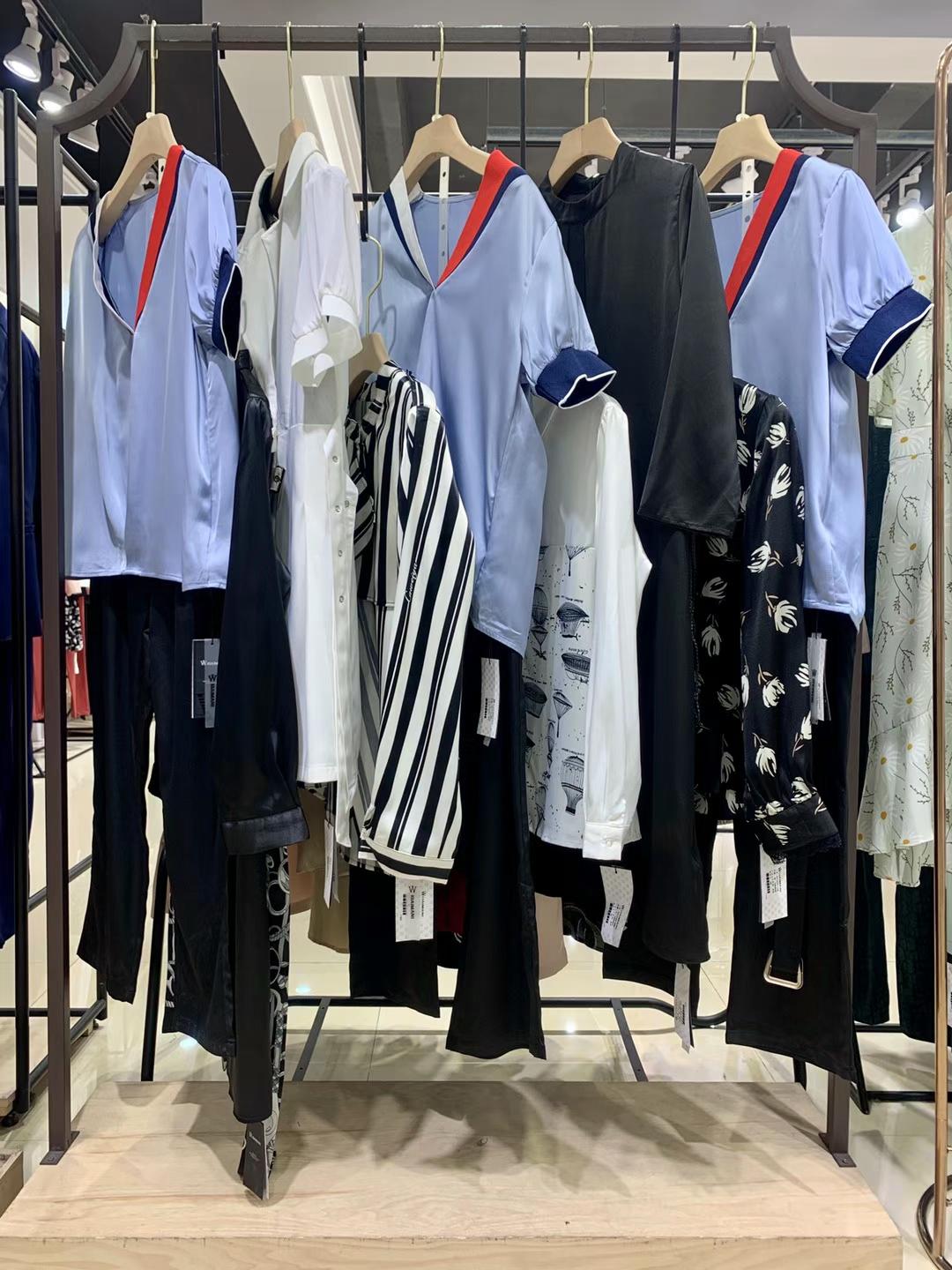 具有性價(jià)比品牌折扣女裝 艾阿瑪尼2022春女裝尾貨庫(kù)存一手廠家原單貨源走份