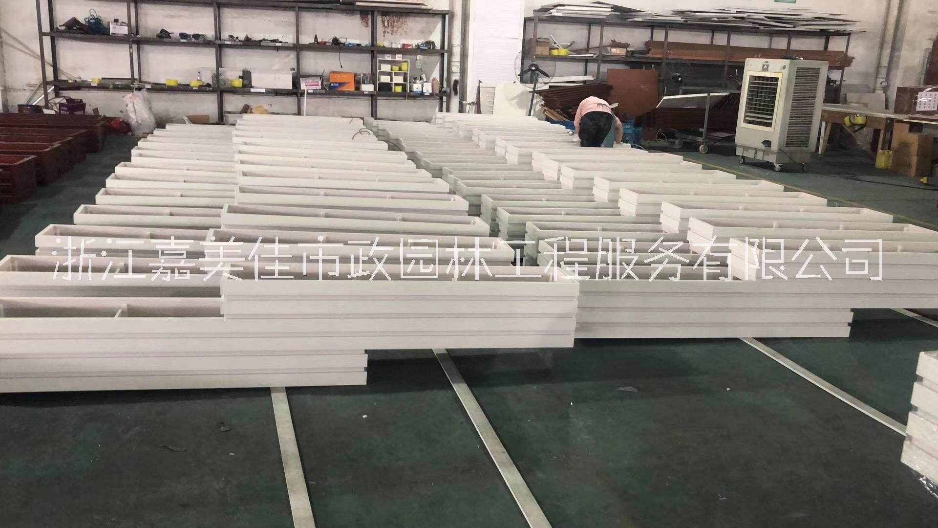 Z字形花箱  戶外新品Z字形PVC花箱  異形花盆市政綠化工程  道路隔離花槽人行地面