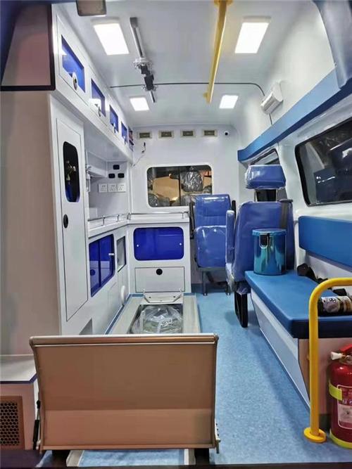 柳州救護(hù)車轉(zhuǎn)院護(hù)送隊(duì)，救護(hù)車轉(zhuǎn)院多少錢，救護(hù)車轉(zhuǎn)院找哪家