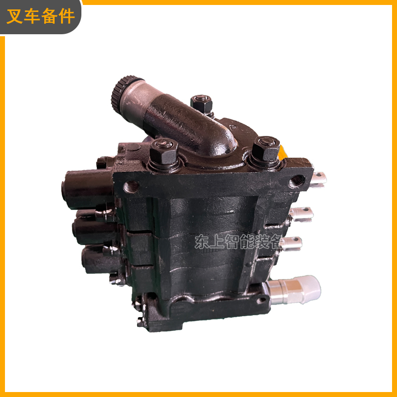 龍工3噸叉車多路閥三片換向閥分配器三聯(lián)閥配件