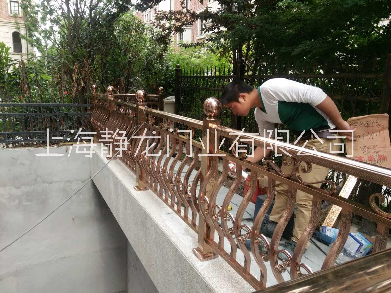 重慶歐式卷簾窗廠家、定制、廠價出售、批發(fā)、安裝公司