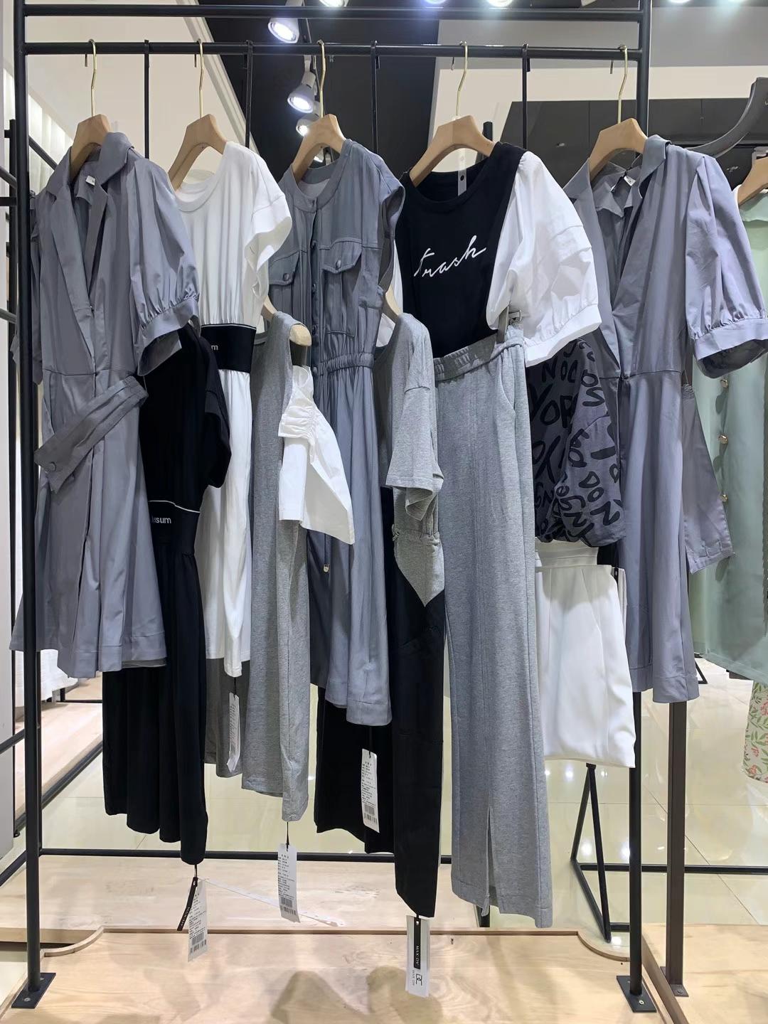 品牌瑪斯荻娃 22夏品牌女裝折扣剪標(biāo)女裝尾貨批發(fā)